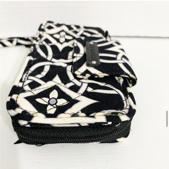 Vera Bradley Concerto Pattern Wristlet Zip Around Wallet Clutch Grab and Go ⬛️⬜️ - Picture 5 of 12